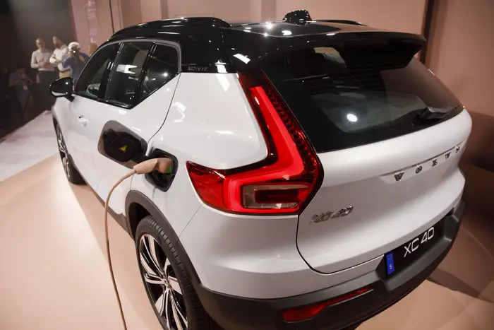 Volvo EX40.webp