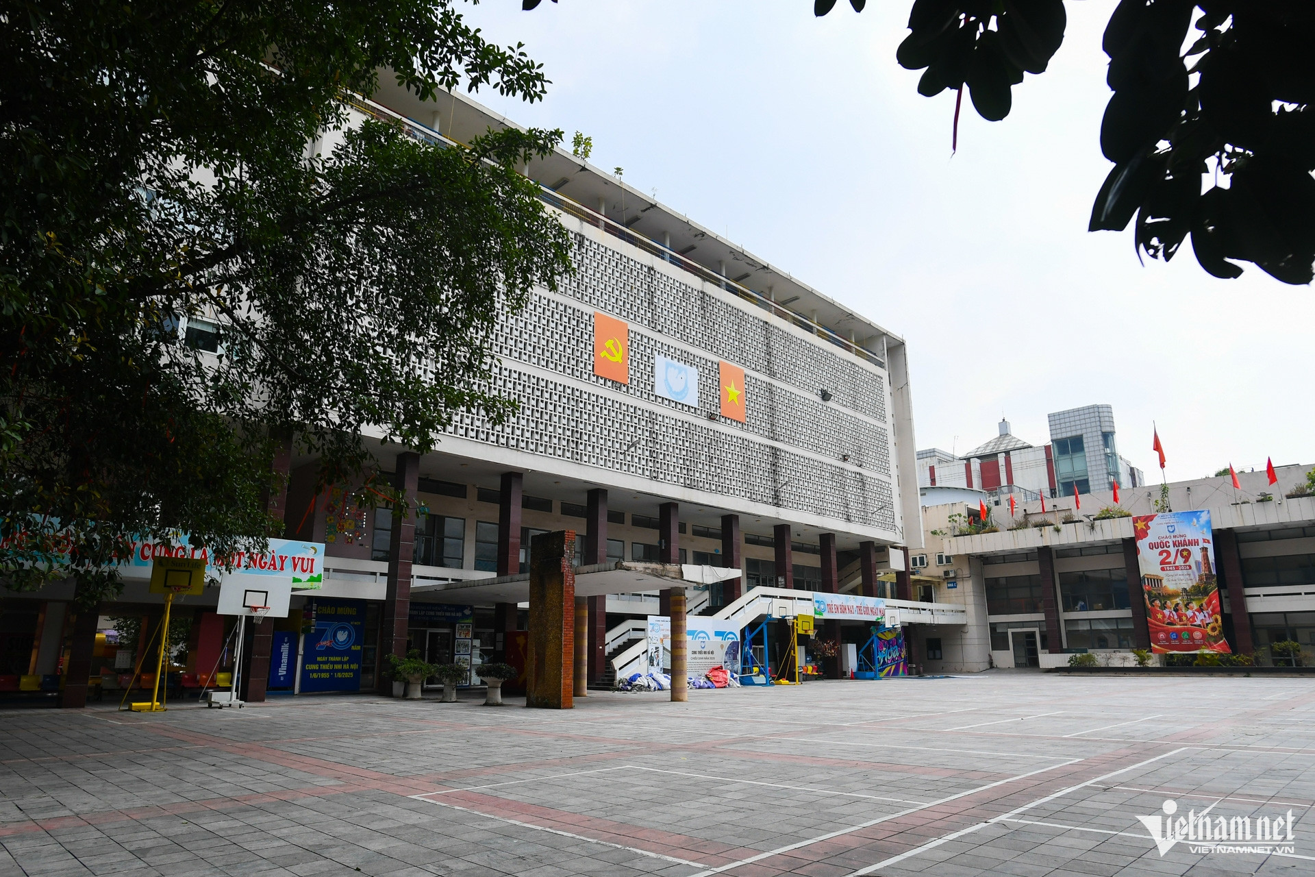 https://static-images.vnncdn.net/vps_images_publish/000001/000003/2026/9/15/w-ho-guom-15-3042.jpg