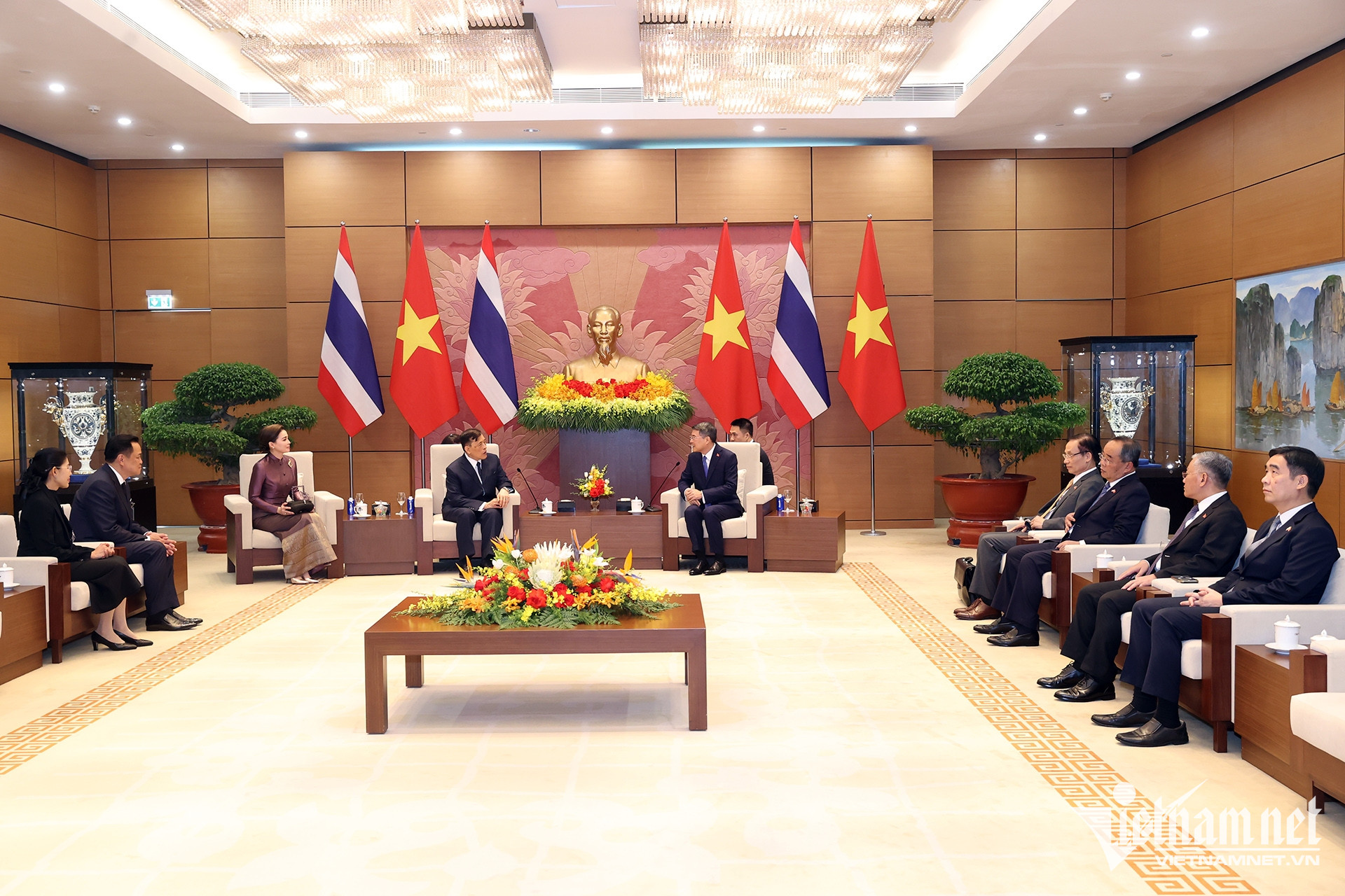 W-Thủ tướng hội kiến Nhà vua Thái Lan và Hoàng hậu.jpg