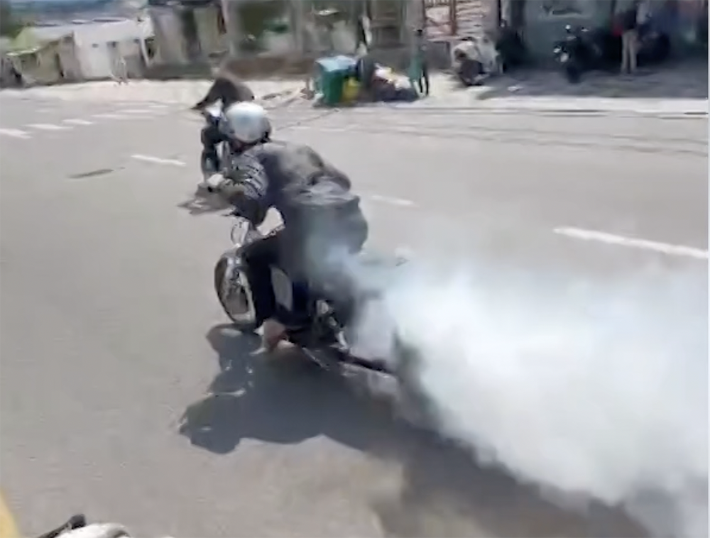 dua xe Vung Tau 3.png