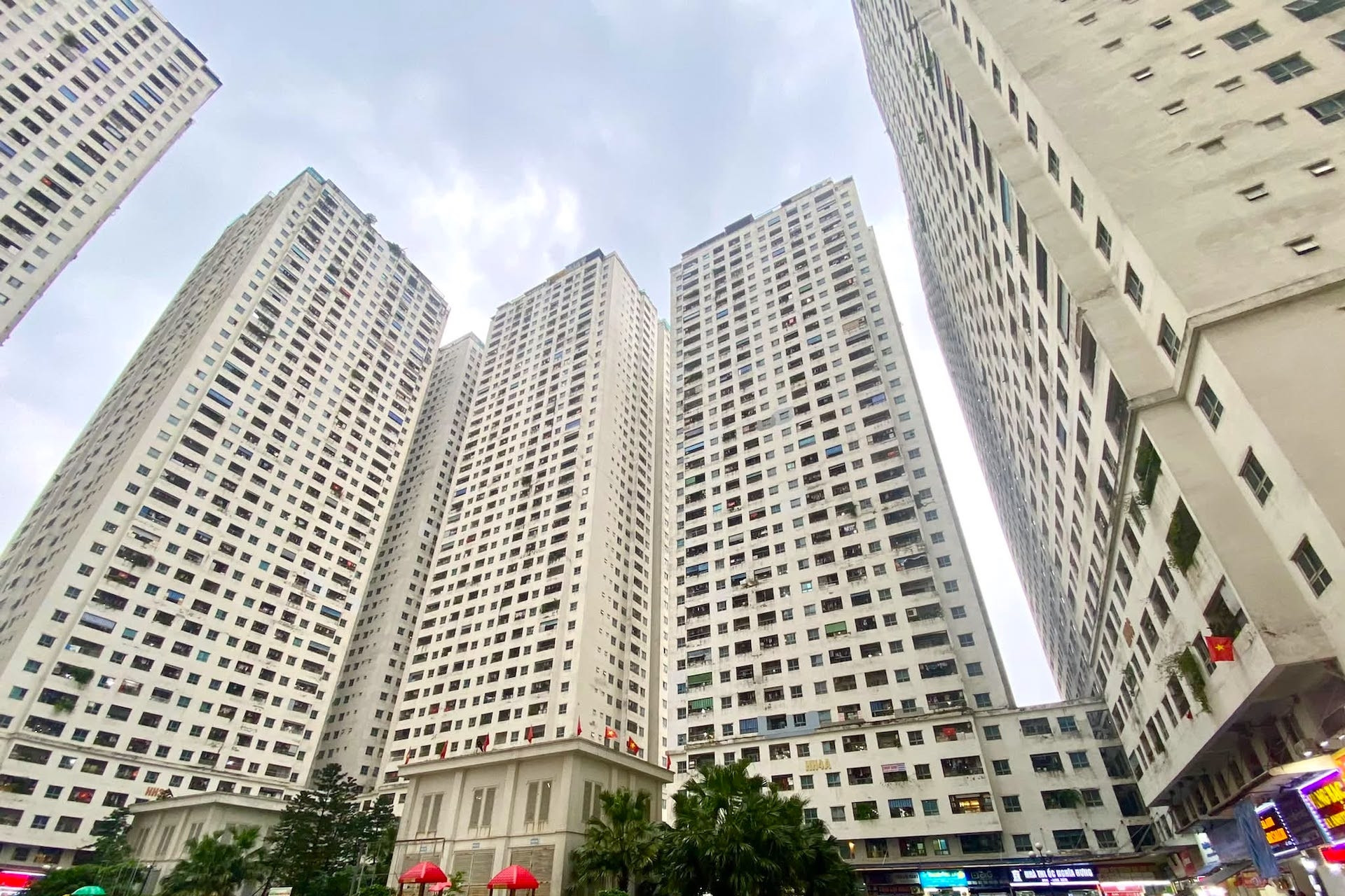 Sửa sai ở chung cư HH Linh Đàm: Cắt ngọn cả chục tầng xây sai phép có ổn?