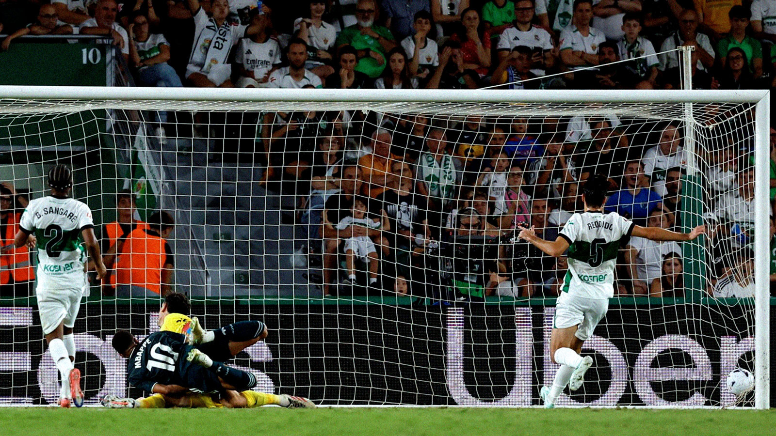 Mbappe Elche Real Madrid.jpg