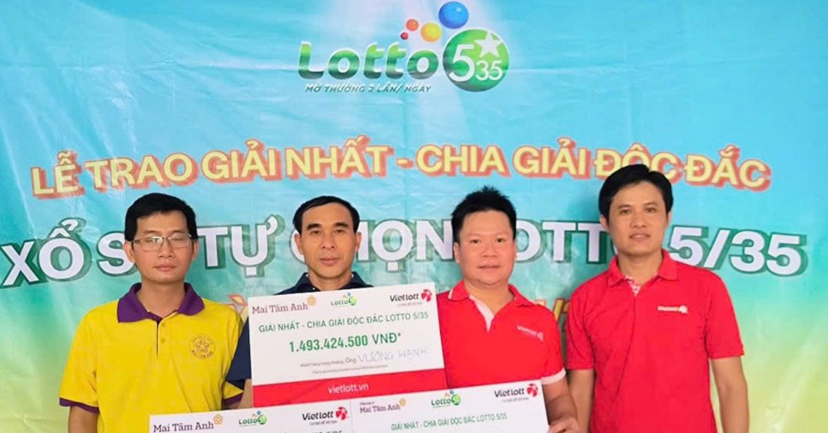 Người đàn ông Quảng Trị 2 lần trúng Vietlott 14 tỷ, không đeo mặt nạ nhận giải