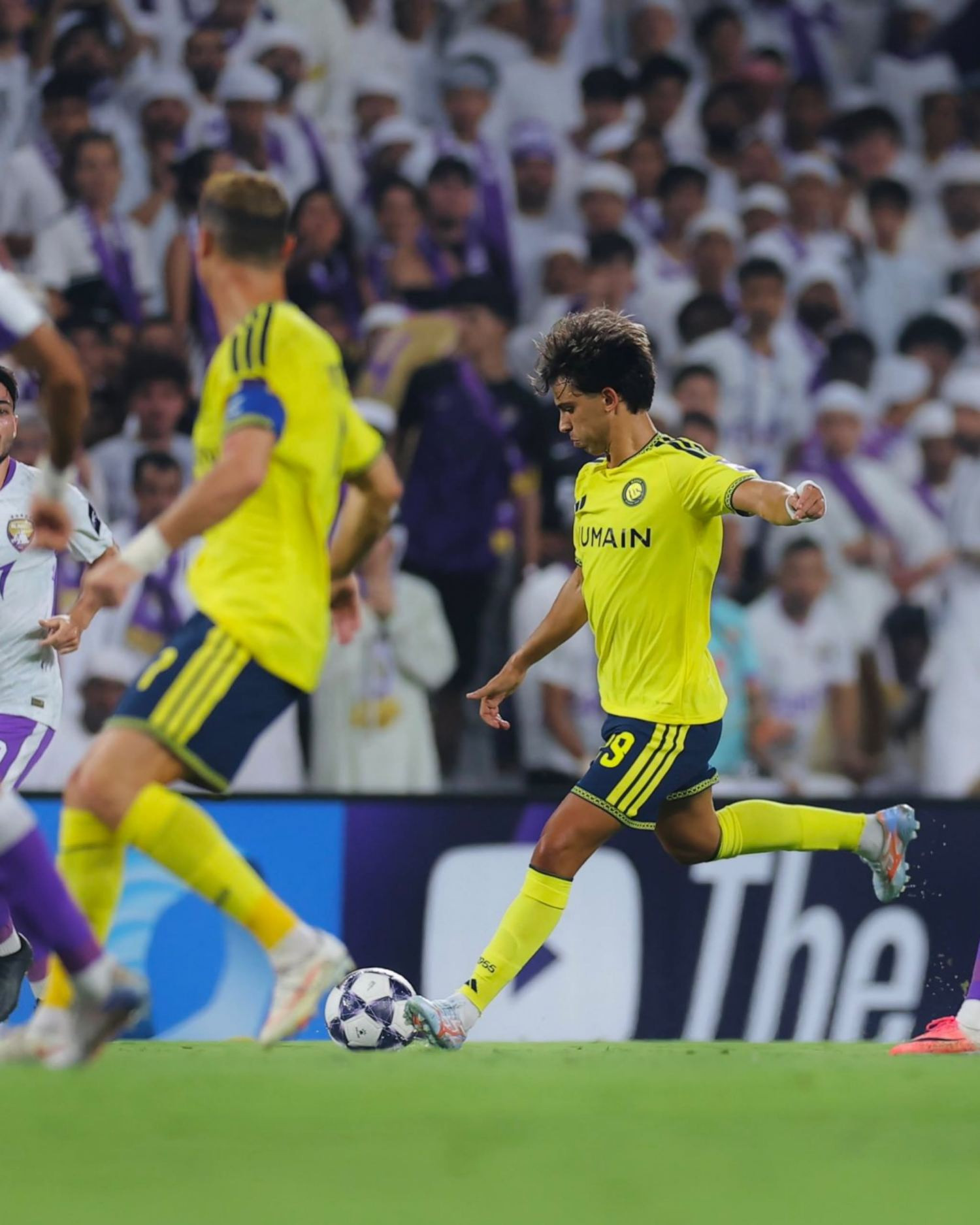 https://static-images.vnncdn.net/vps_images_publish/000001/000003/2026/9/16/ronaldo-al-nassr-3-84.jpg