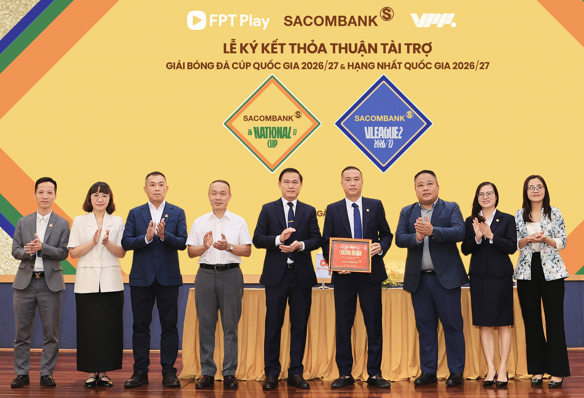 tai tro giai hang nhat cup quoc gia.jpg