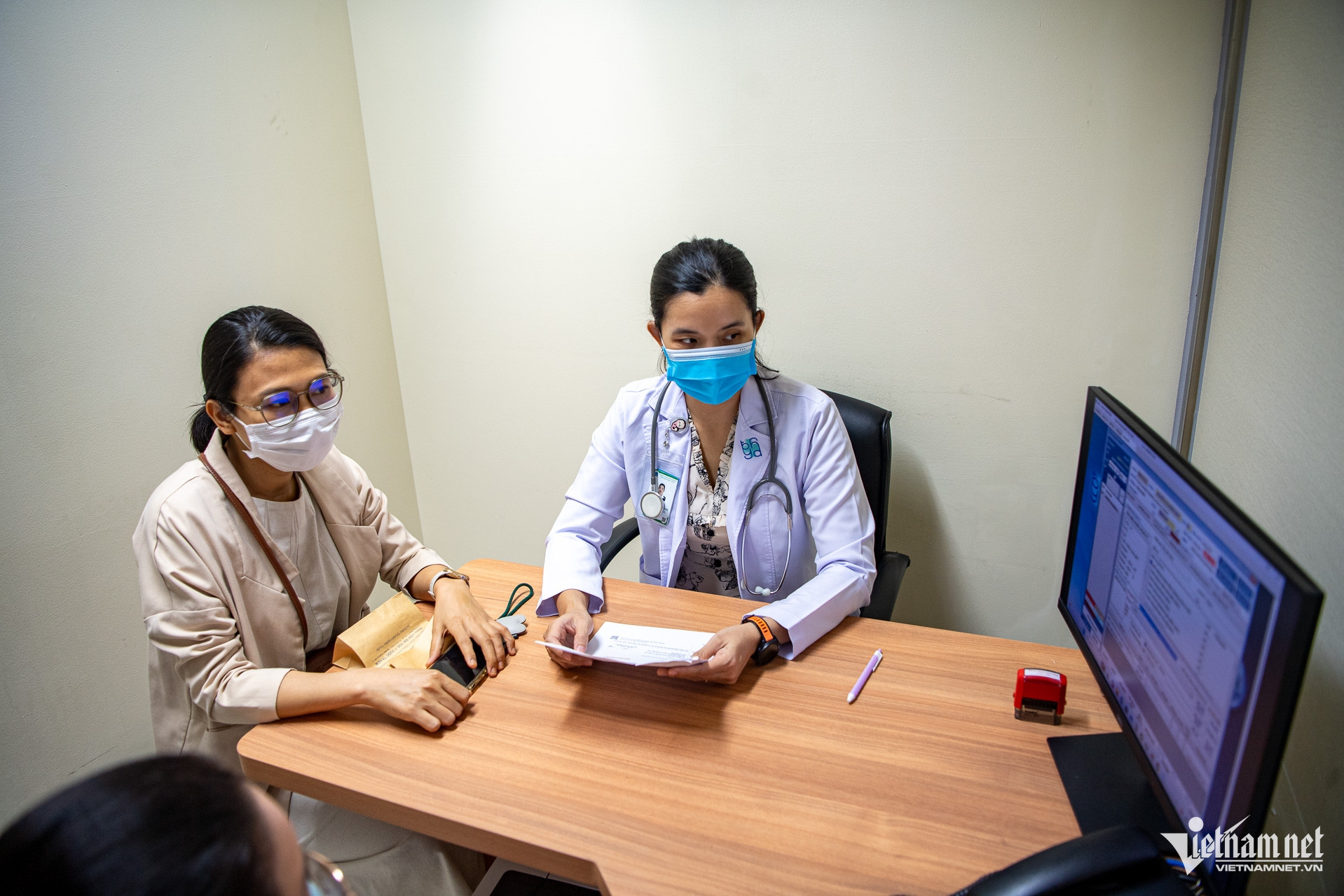 W-Ghi nhận bệnh viện đông đúc TPHCM   Tuấn Hùng 65.jpg