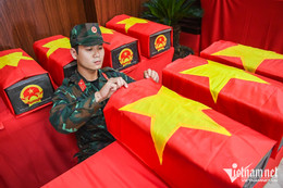 W-hài cốt liệt sĩ Nguyễn Huế 2.jpg