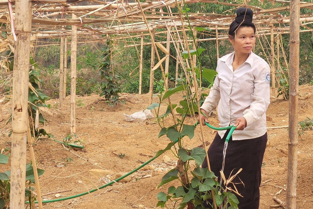 Xóa điểm trắng, lõm sóng để giảm nghèo thông tin ở Sơn La