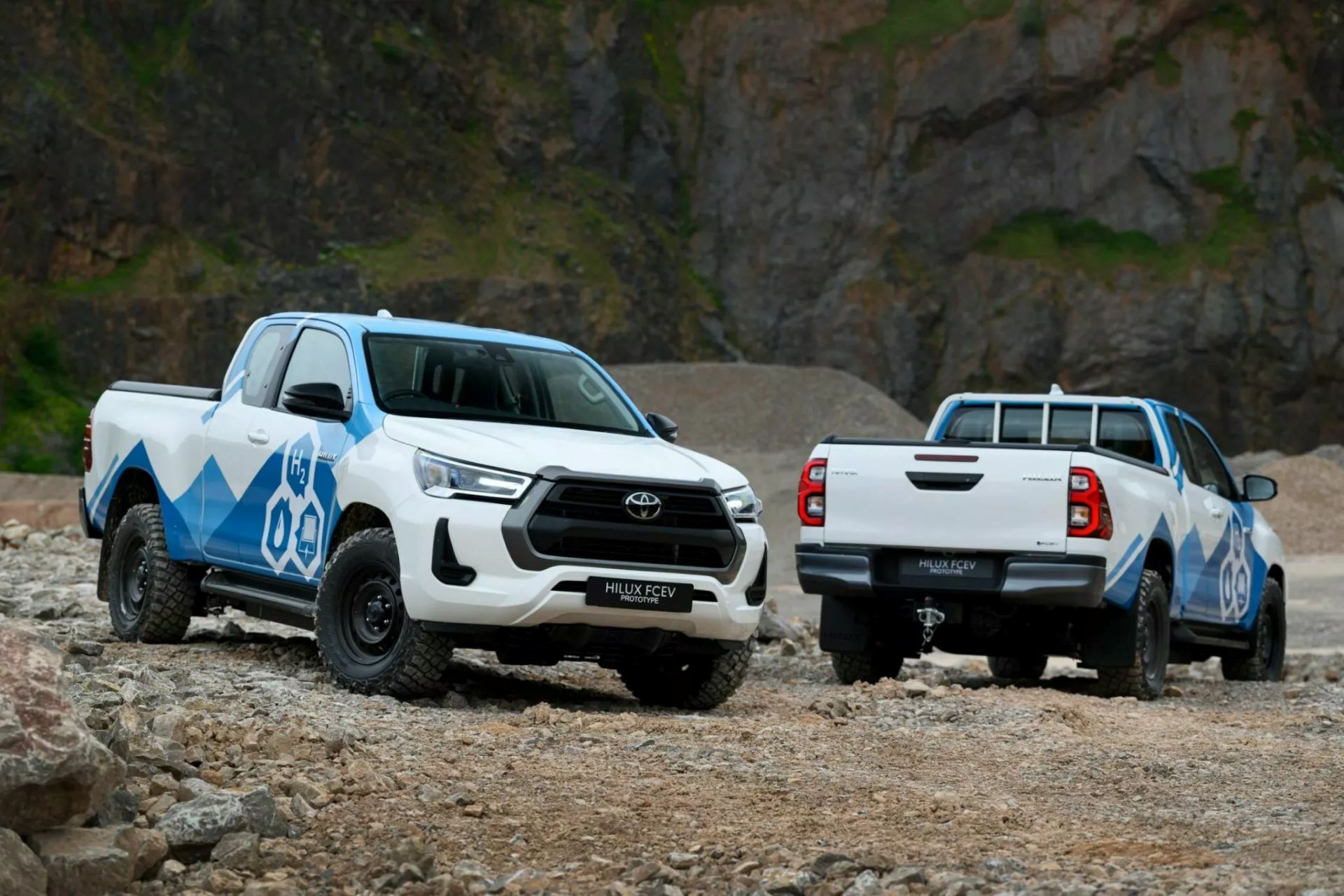 2024 toyota hilux fcev prototype 18 2048x1365.jpg