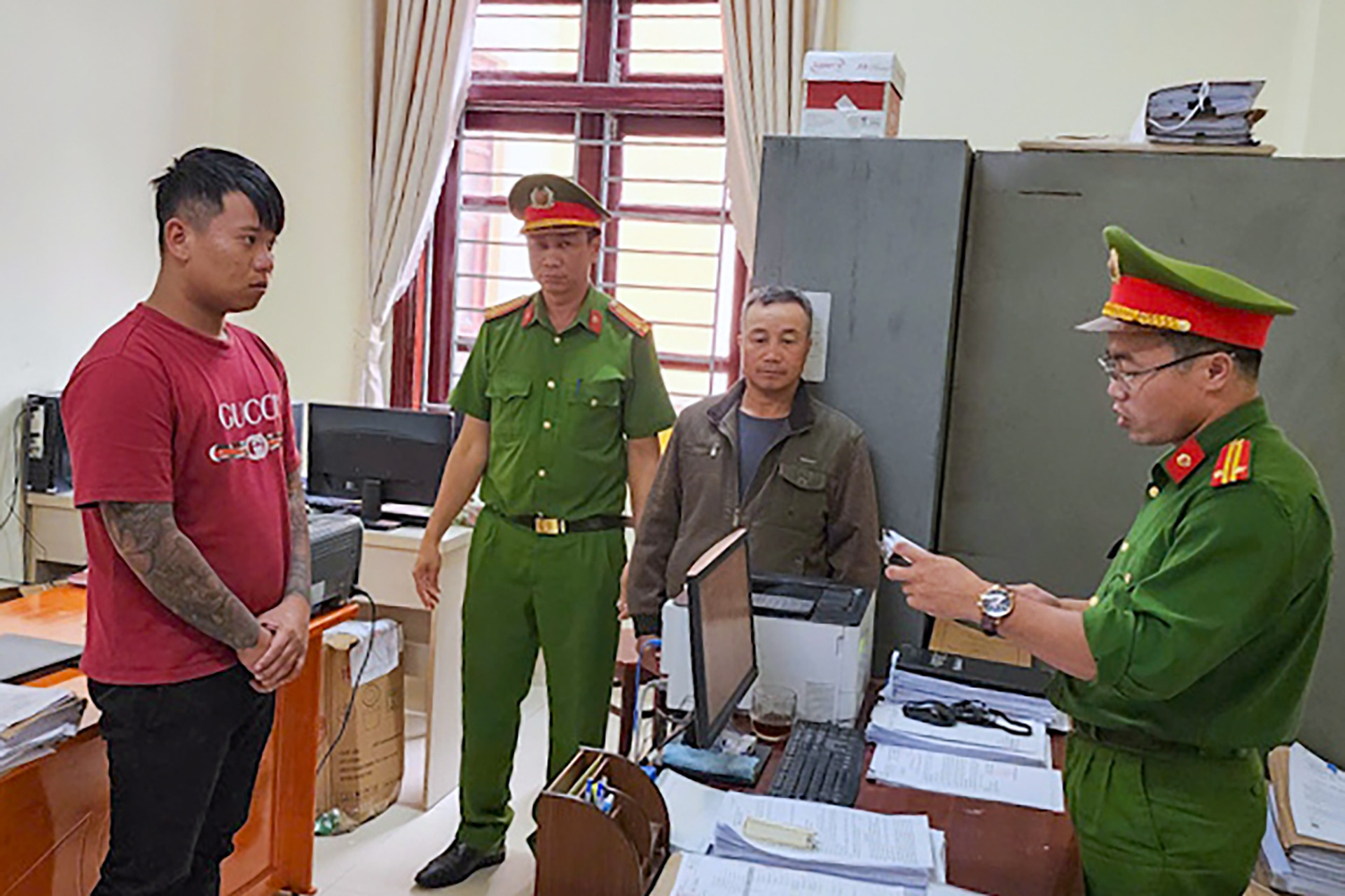 Đường dây mua bán tài khoản ngân hàng, giao dịch hơn 2.000 tỷ đồng