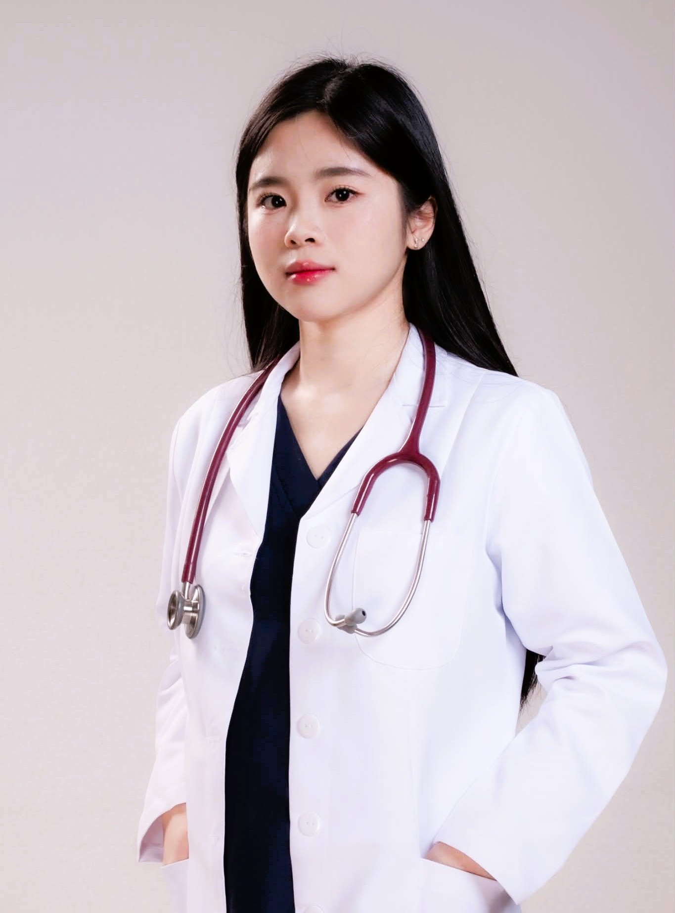 Huỳnh Tú Uyên 1.jpg