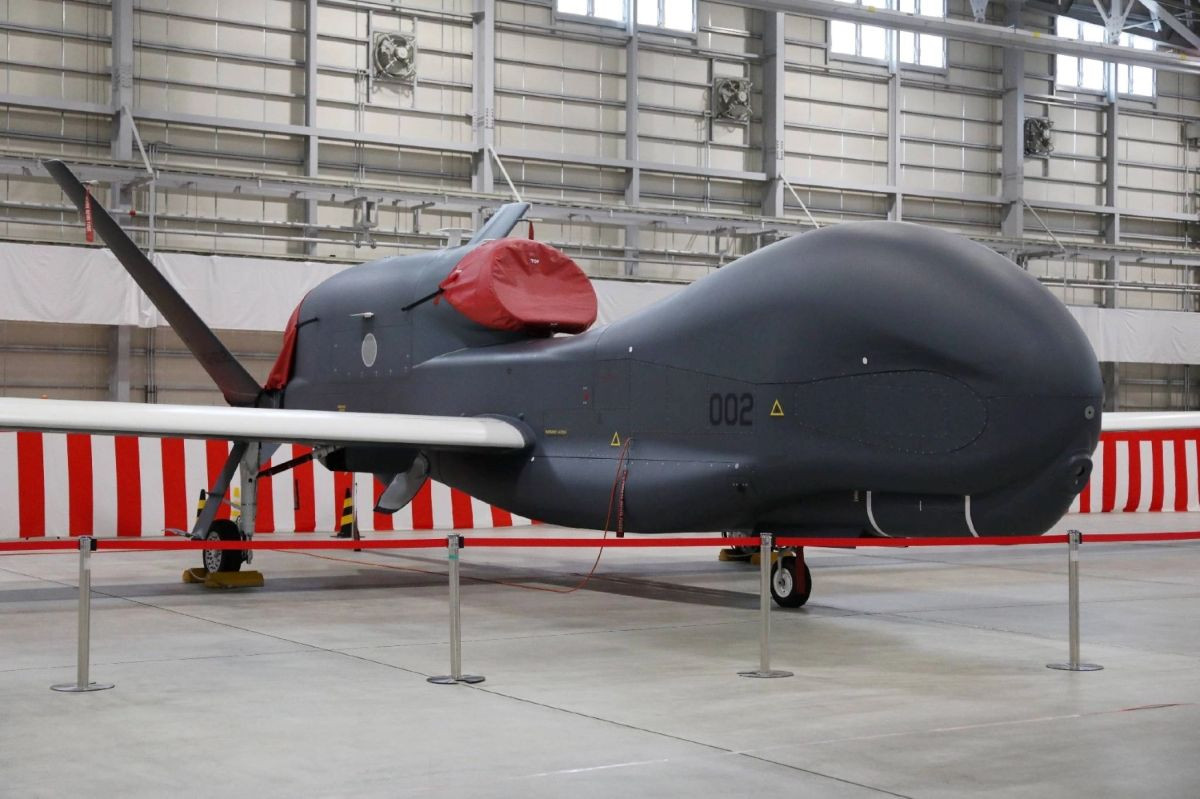 RQ 4B Global Hawk Nhật Bản rơi 1.jpg