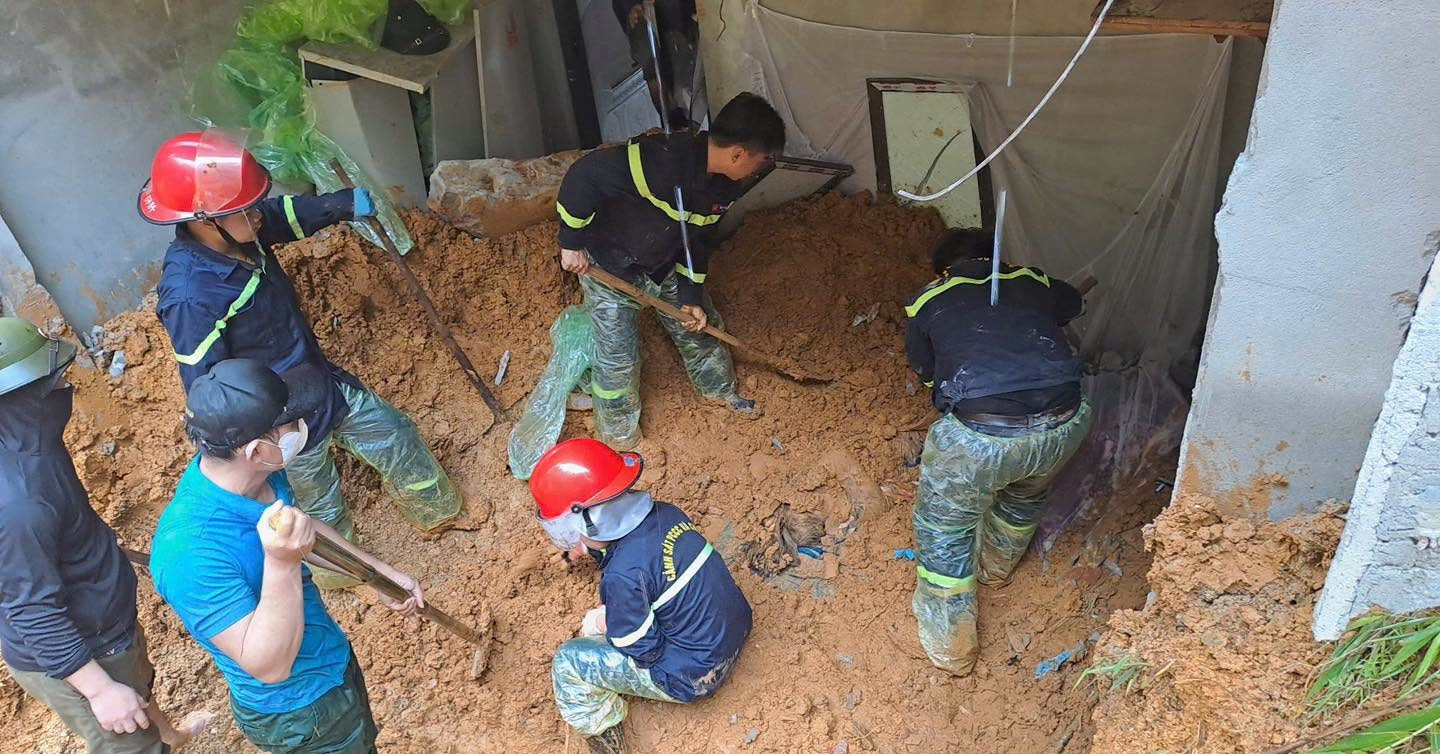 Sau vụ sạt lở đất khiến 3 người tử vong, Phú Thọ yêu cầu khẩn cấp di dời dân