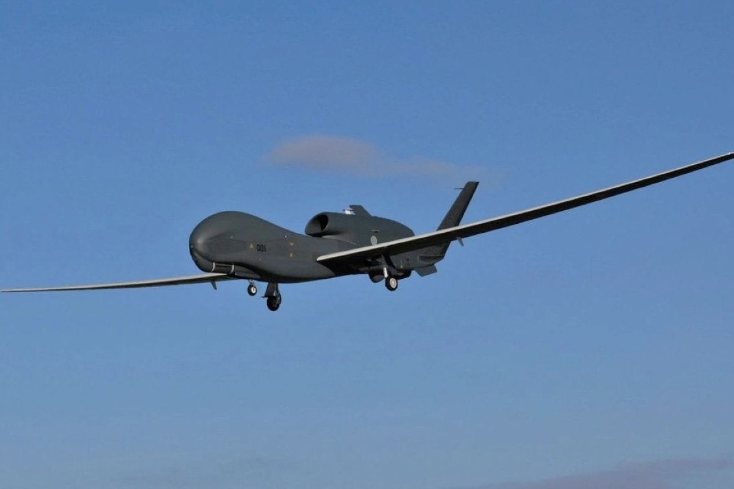 UAV RQ-4B Global Hawk 130 triệu USD của Nhật Bản rơi có công nghệ gì khủng?