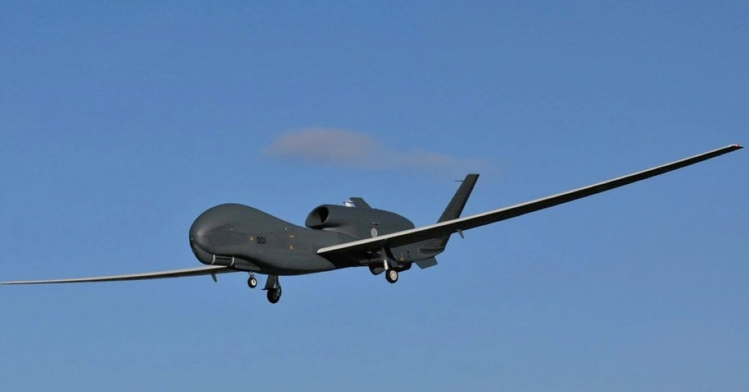 UAV RQ-4B Global Hawk 130 triệu USD của Nhật Bản rơi có công nghệ gì khủng?