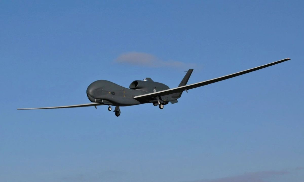 UAV RQ 4B Global Hawk Nhật Bản rơi.jpg