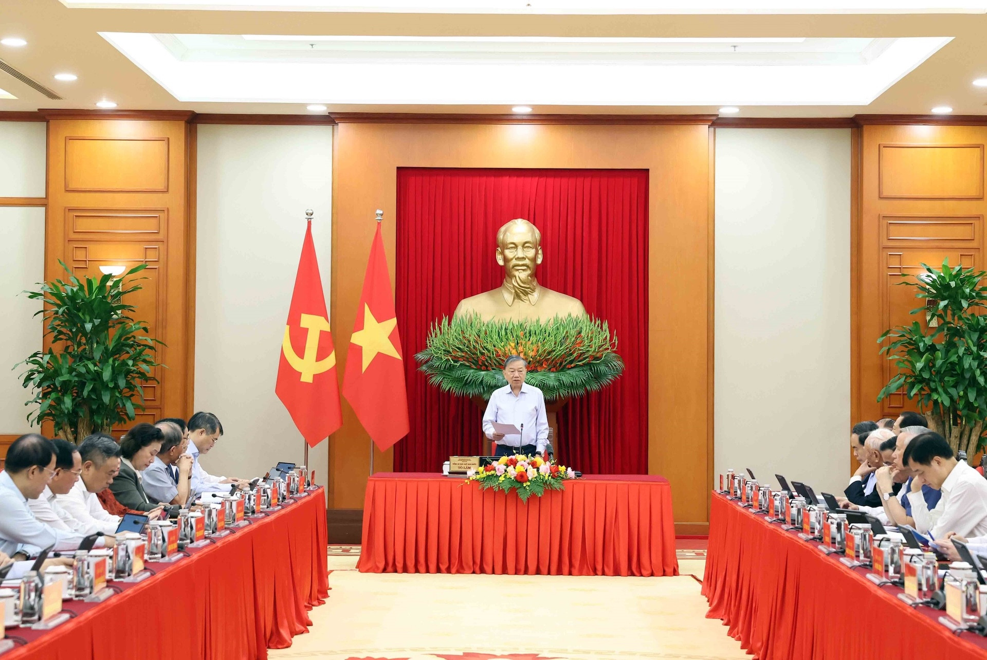 vnapotaltongbithuchutichnuoctolamchutriphienhopthuhaibanchidaotongket100namdanglanhdaocachmangvietnam9030561 1789626718369982830282.jpg