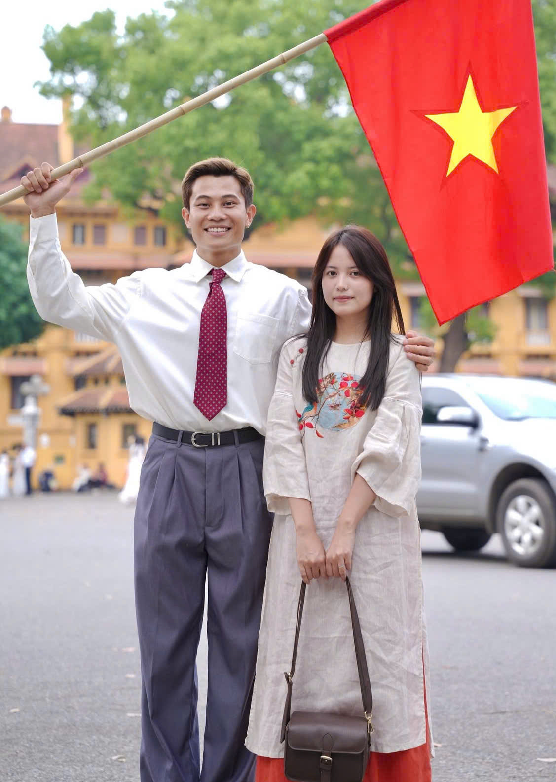 vo dien vien phuong nam ta mua do13 17571568584621798907923 1757161920840 175716192140258881507.webp