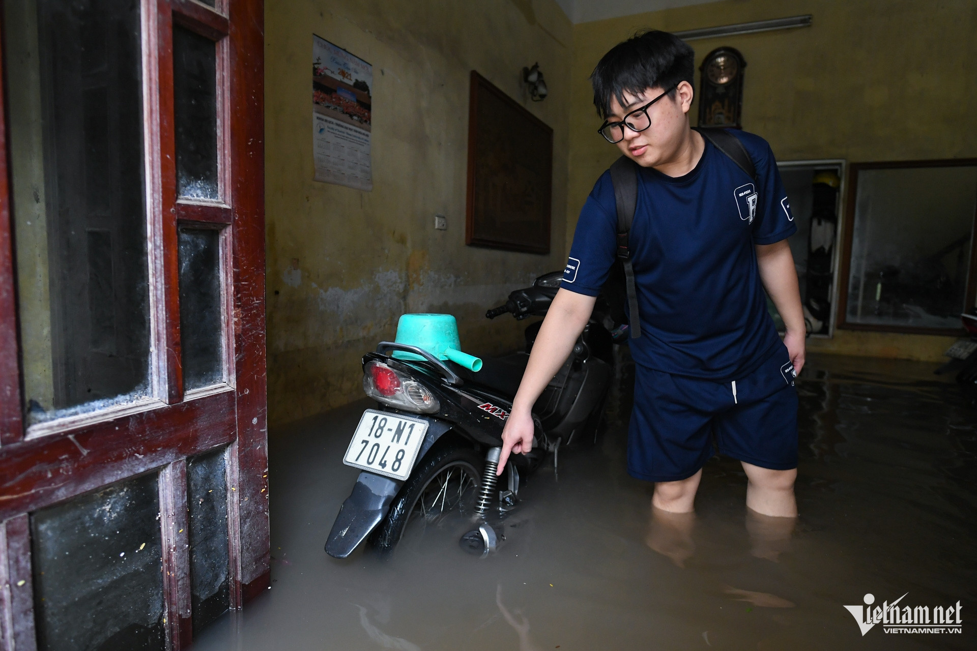 https://static-images.vnncdn.net/vps_images_publish/000001/000003/2026/9/17/w-ngap-lut-ha-noi-16-1806.jpg