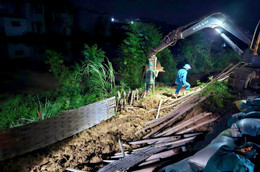 a2Huy động 100 người xuyên đêm.jpg