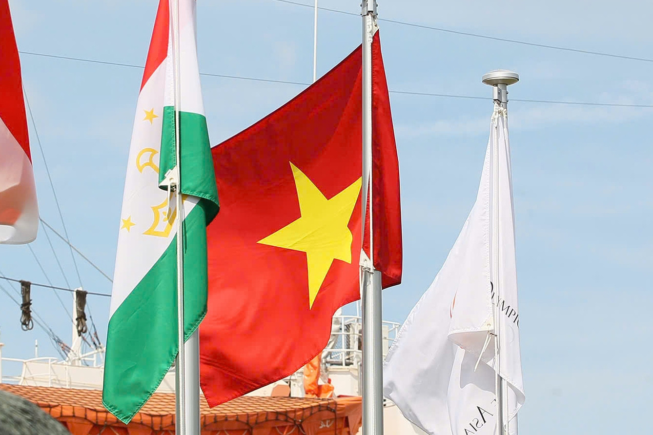 Cờ Việt Nam tung bay tại đấu trường Asiad