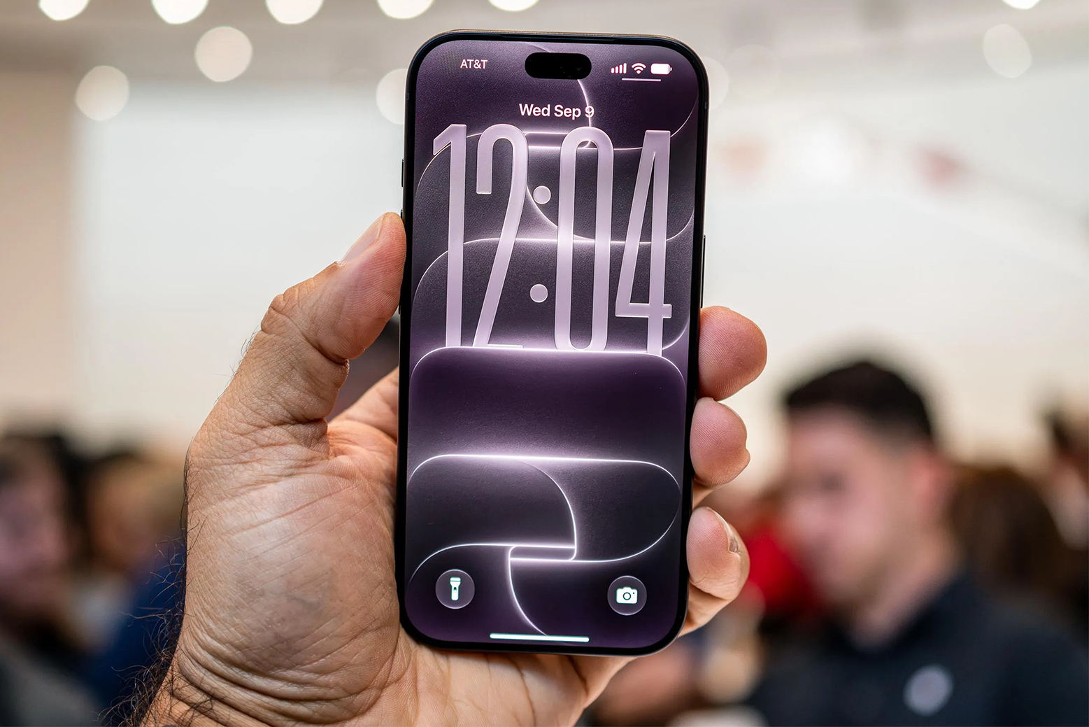 iPhone 18 Pro bị đối thủ vượt mặt trong bài kiểm tra pin quan trọng