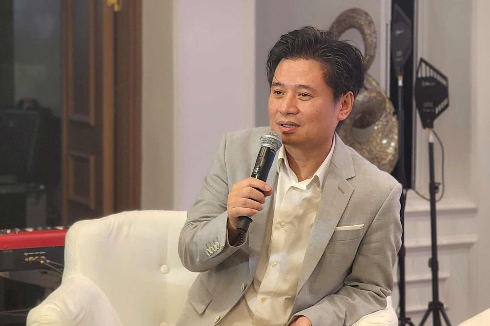 NSND Tấn Minh: 'Không cần làm Jazz giống New York, Paris, Jazz Hà Nội phải khác'
