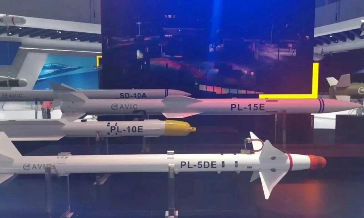 Tên lửa AIM 260 JATM Mỹ 1.jpg