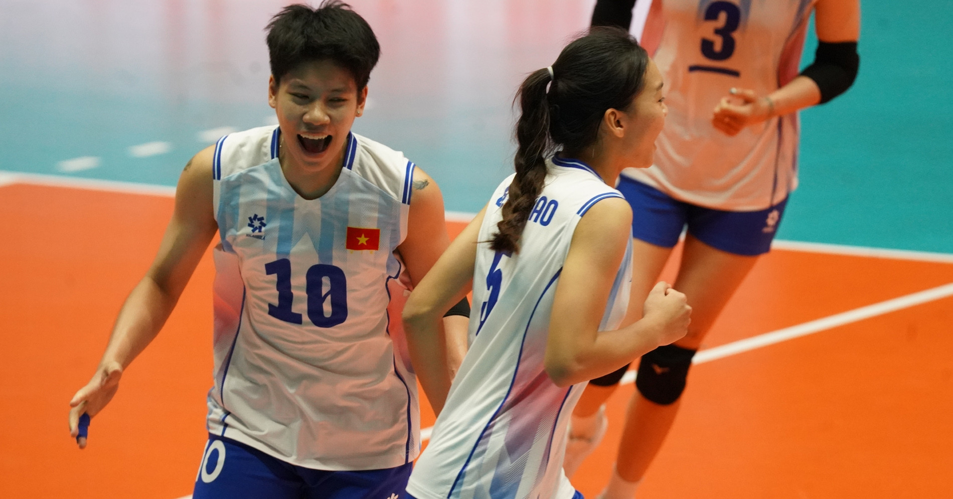 Trực tiếp bóng chuyền nữ Việt Nam 0-2 Hàn Quốc: Quỳnh Hương cực hay