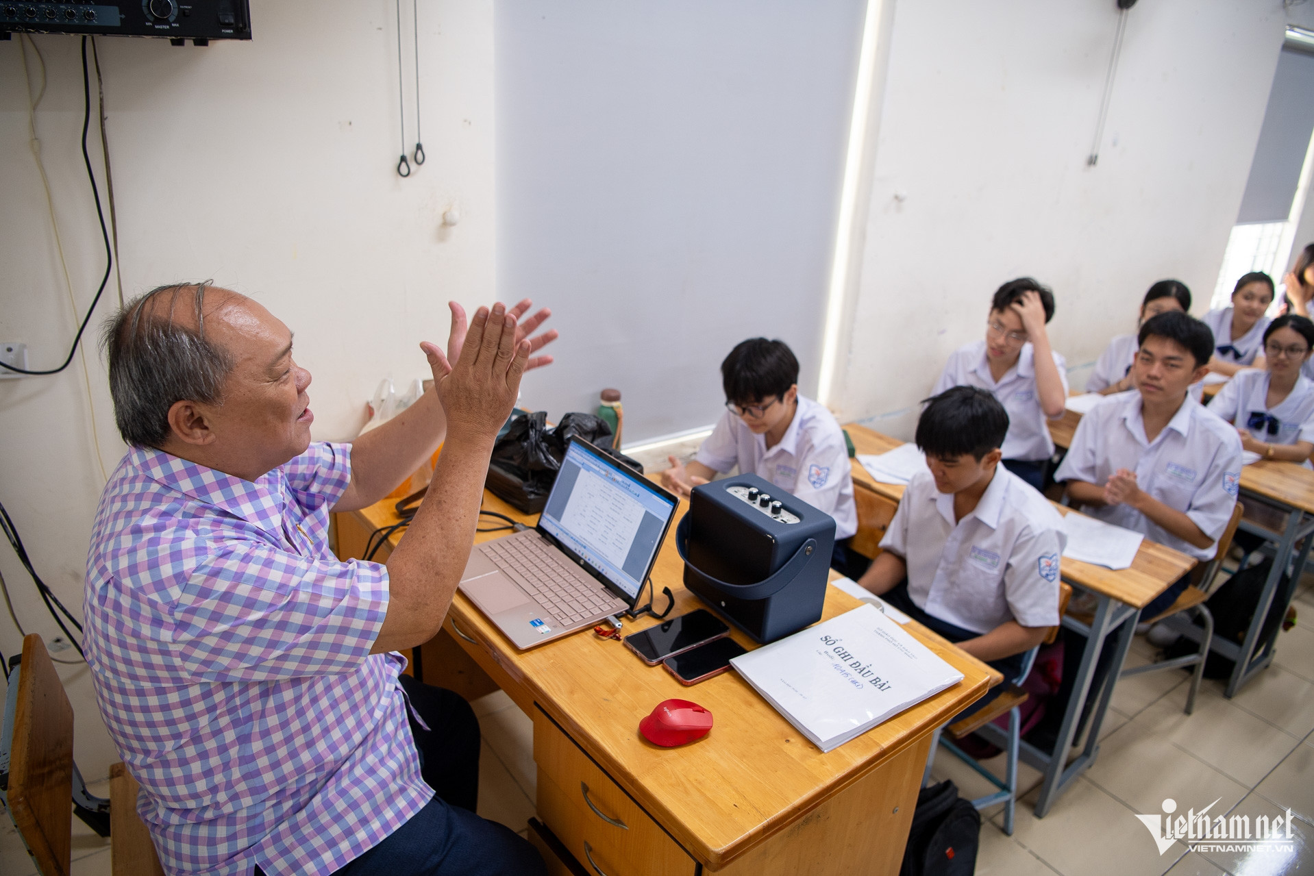 W-THPT Bùi Thị Xuân học đờn ca tời tử    Tuấn Hùng 79.jpg
