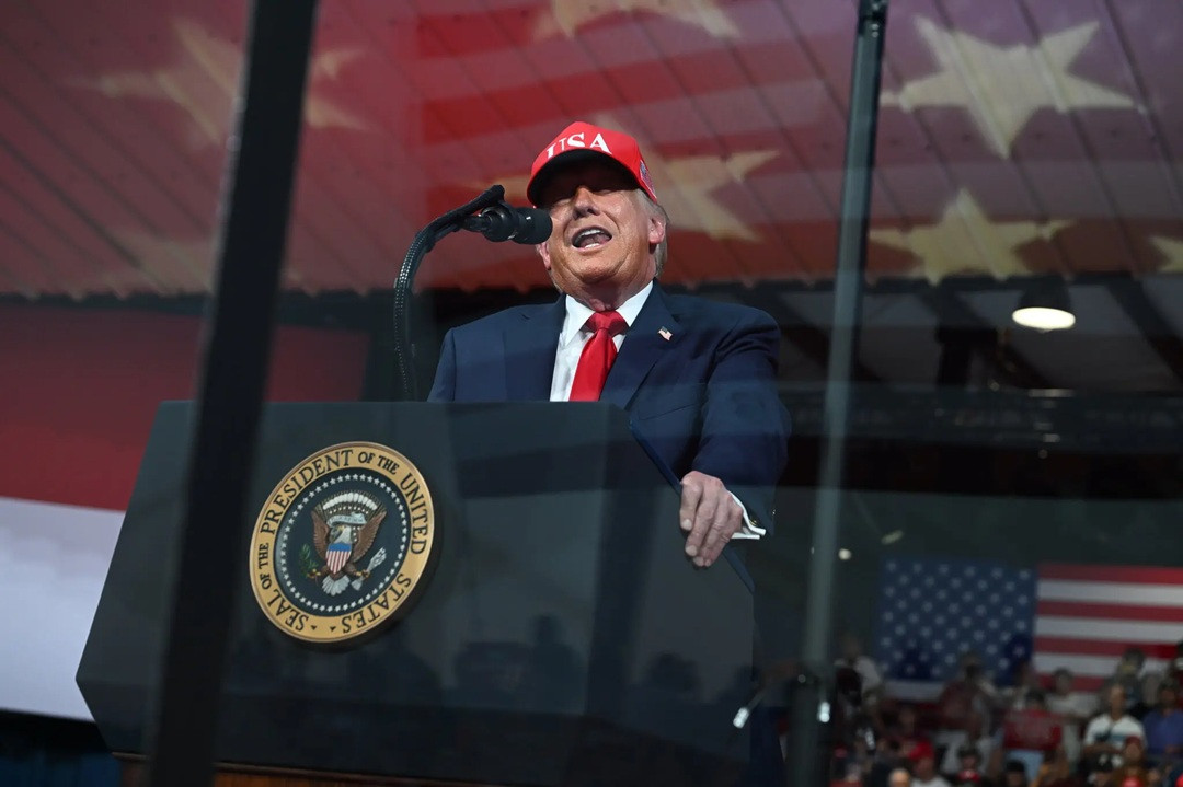 17POL trump PAC qtfm superJumbo.jpg