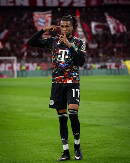 https://static-images.vnncdn.net/vps_images_publish/000001/000003/2026/9/19/bayern-munich-olise-177.jpeg