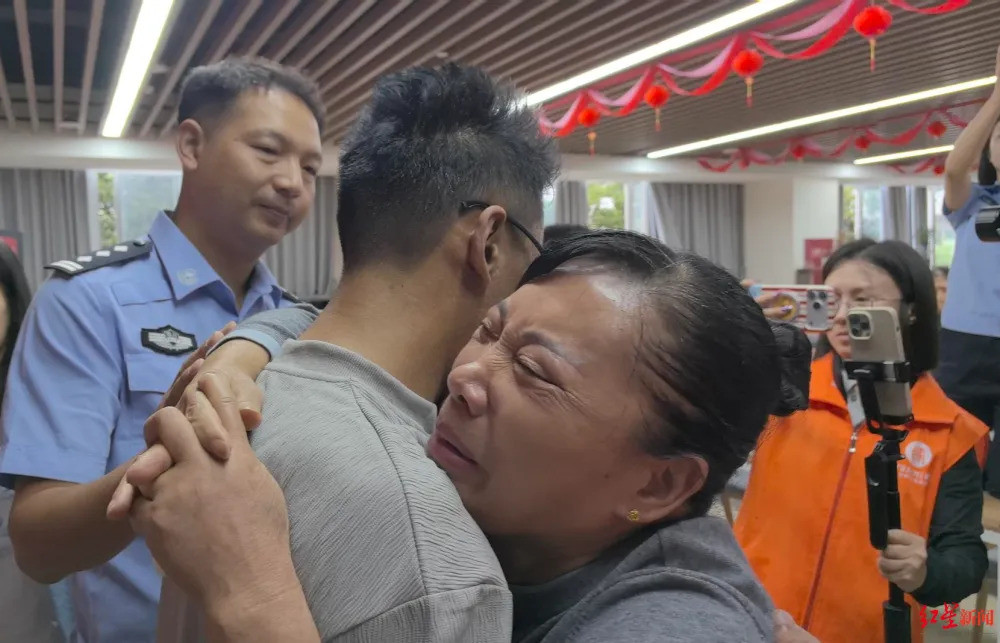 doan tu sau 37 nam anh.jpg