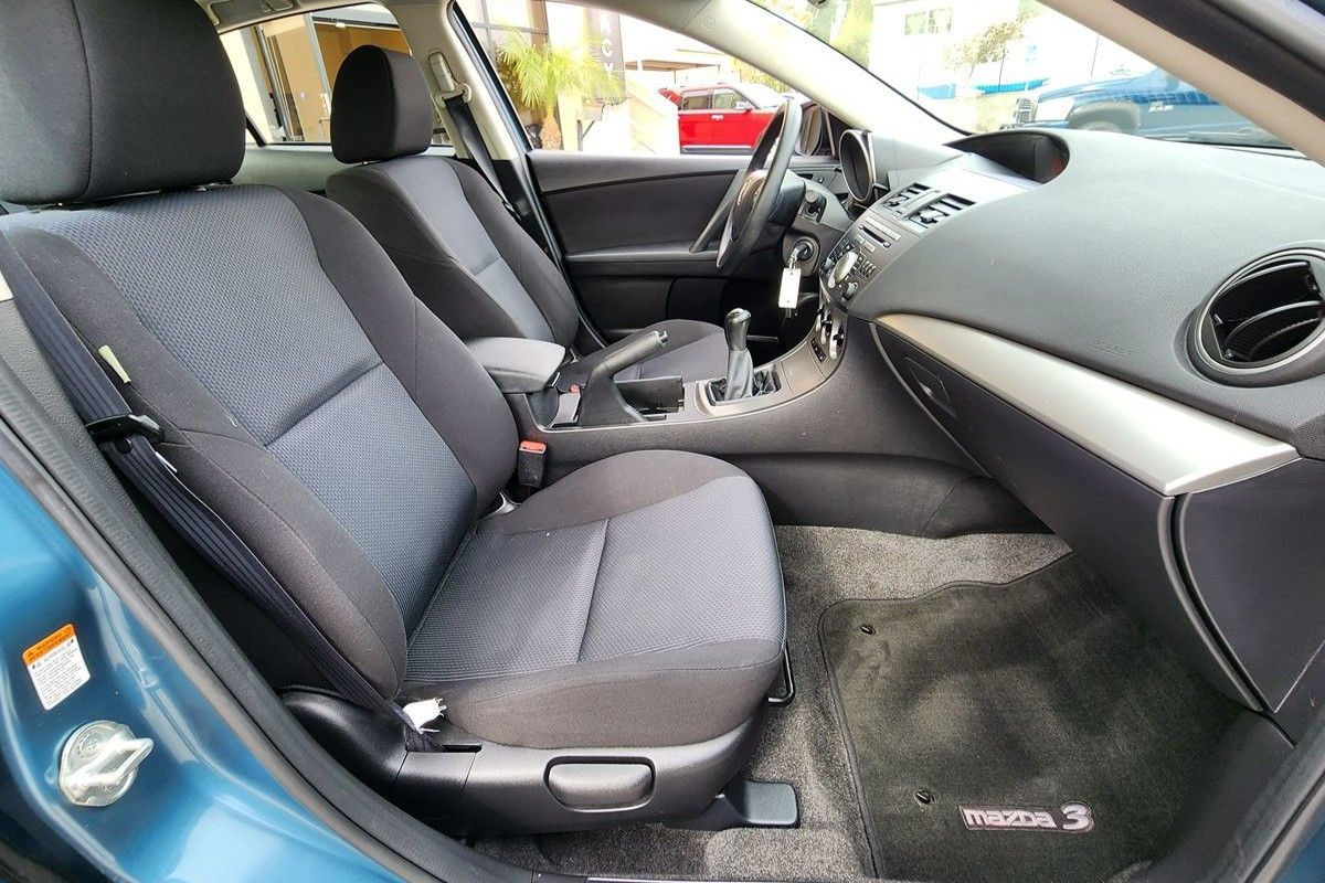 ghe ngoi Mazda3.jpg