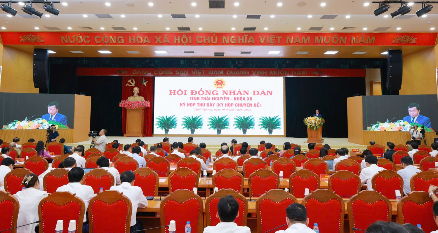 Quang cảnh Kỳ họp.jpg