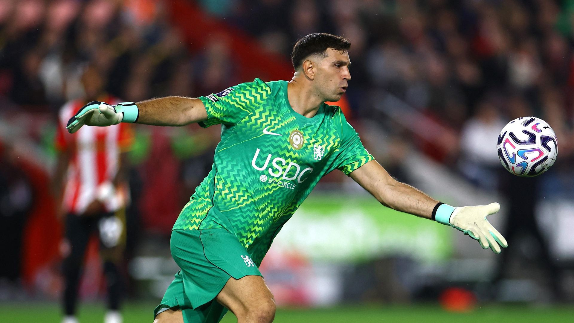 resources_premierleague_pulselive_com 2026 09 18T194547Z_1607779293_UP1EM9I1IWA3D_RTRMADP_3_SOCCER ENGLAND BRE CHE (2).jpg