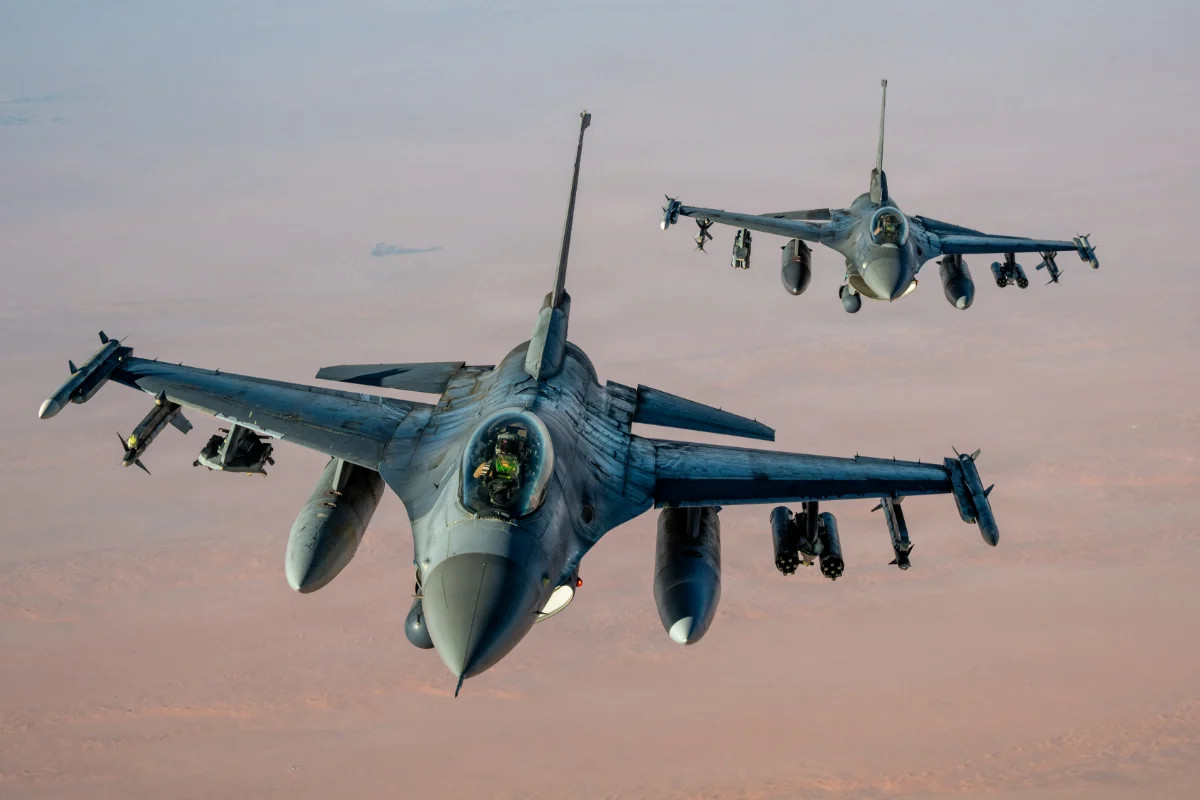 Tiêm kích F 16G Mỹ 1.jpg