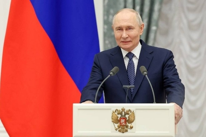 Tổng thống Putin nói về công nghiệp quốc phòng Nga và quan hệ với châu Âu