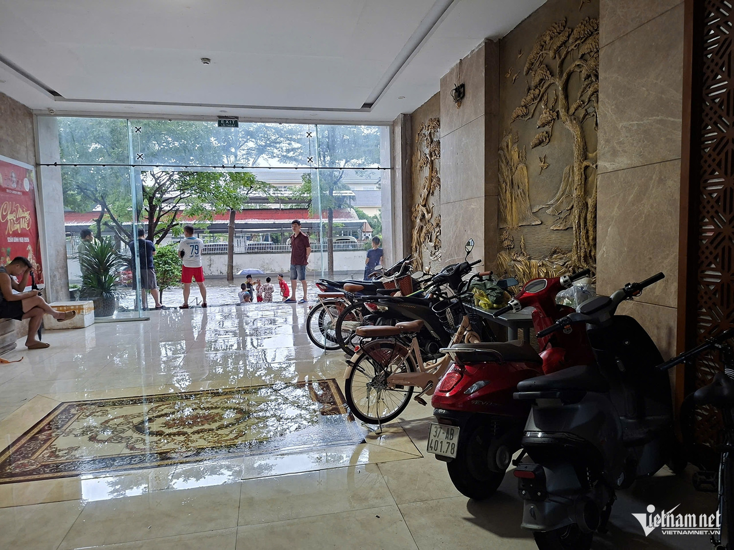 W-ngập hầm chung cư 4.jpg