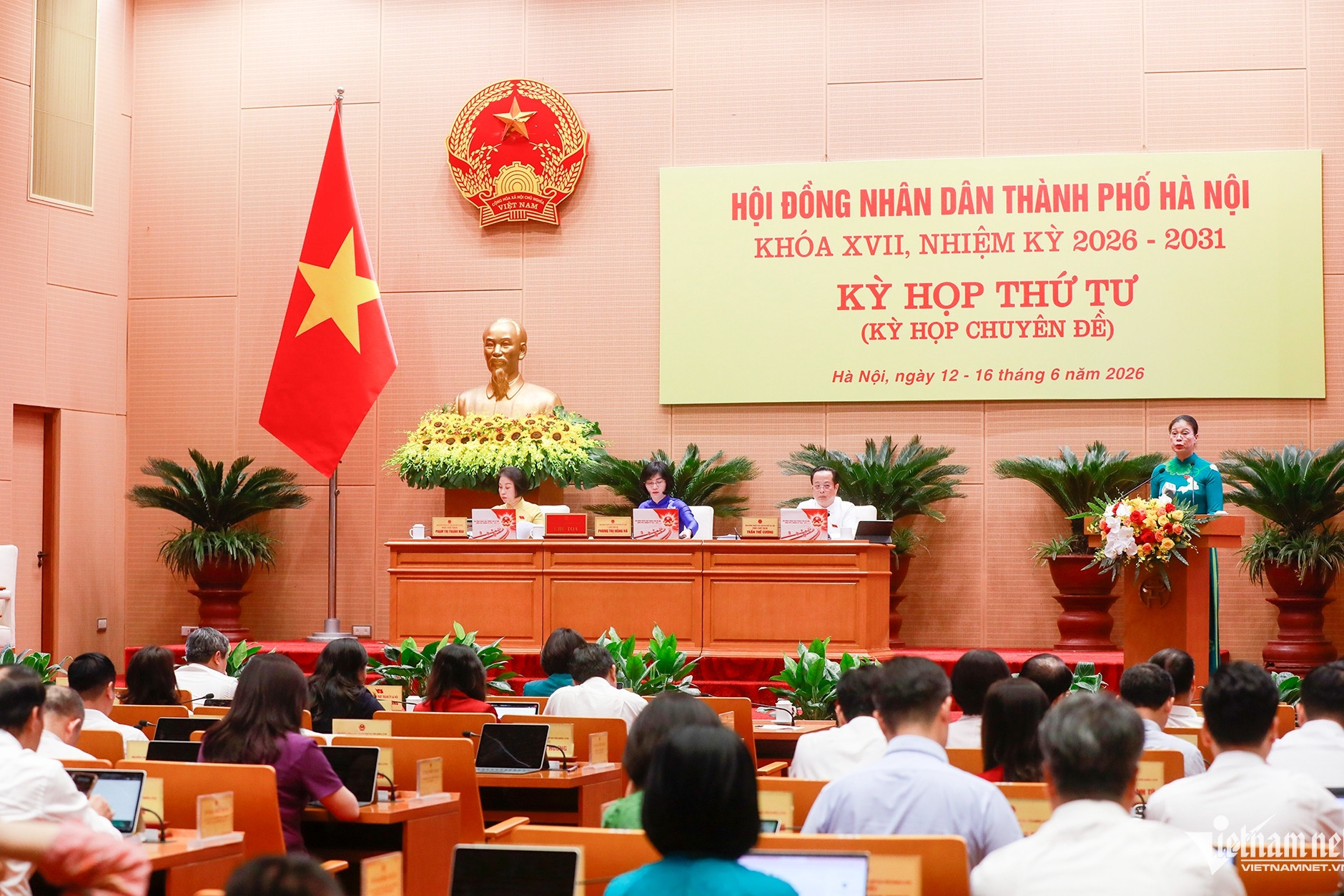Chánh Văn phòng Đoàn đại biểu Quốc hội và HĐND được xếp ngạch chuyên viên cao cấp