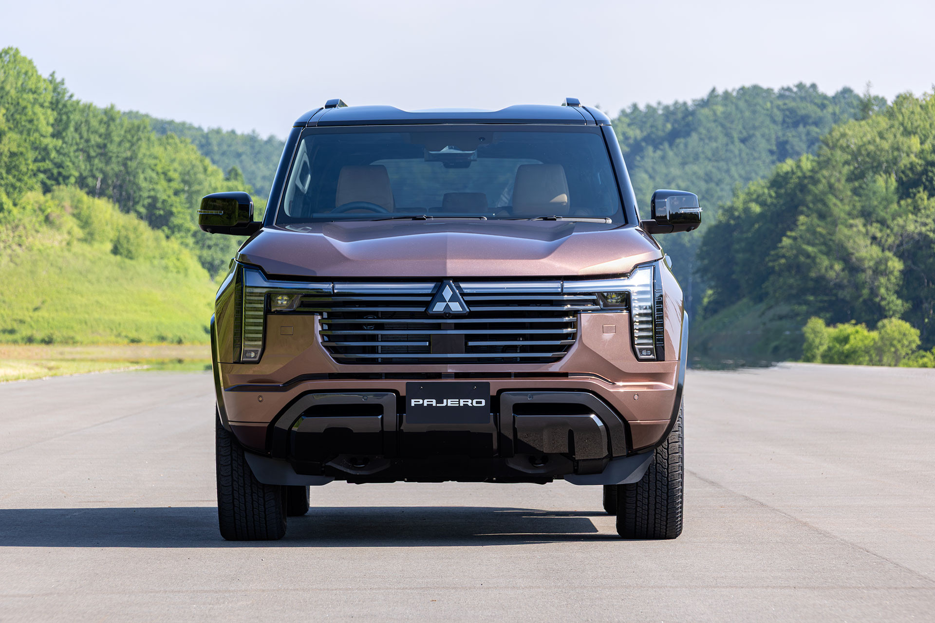 https://static-images.vnncdn.net/vps_images_publish/000001/000003/2026/9/2/mitsubishi-pajero-2027-5-1514.jpg