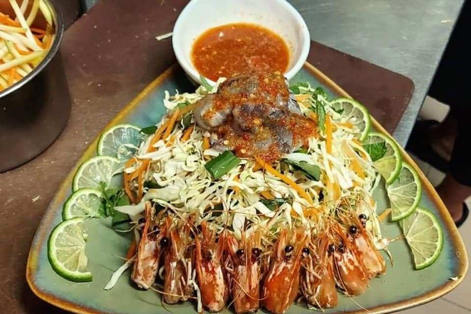 Người bị huyết áp cao có nên kiêng hải sản?