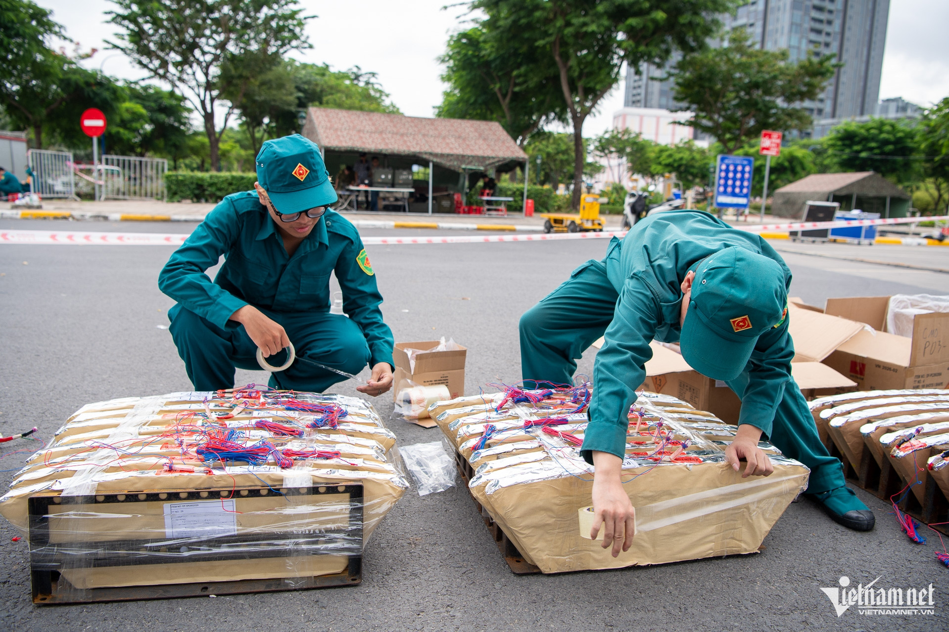 https://static-images.vnncdn.net/vps_images_publish/000001/000003/2026/9/2/w-tran-dia-phao-hoa-2-9-tphcm-tuan-hung-26-398.jpg