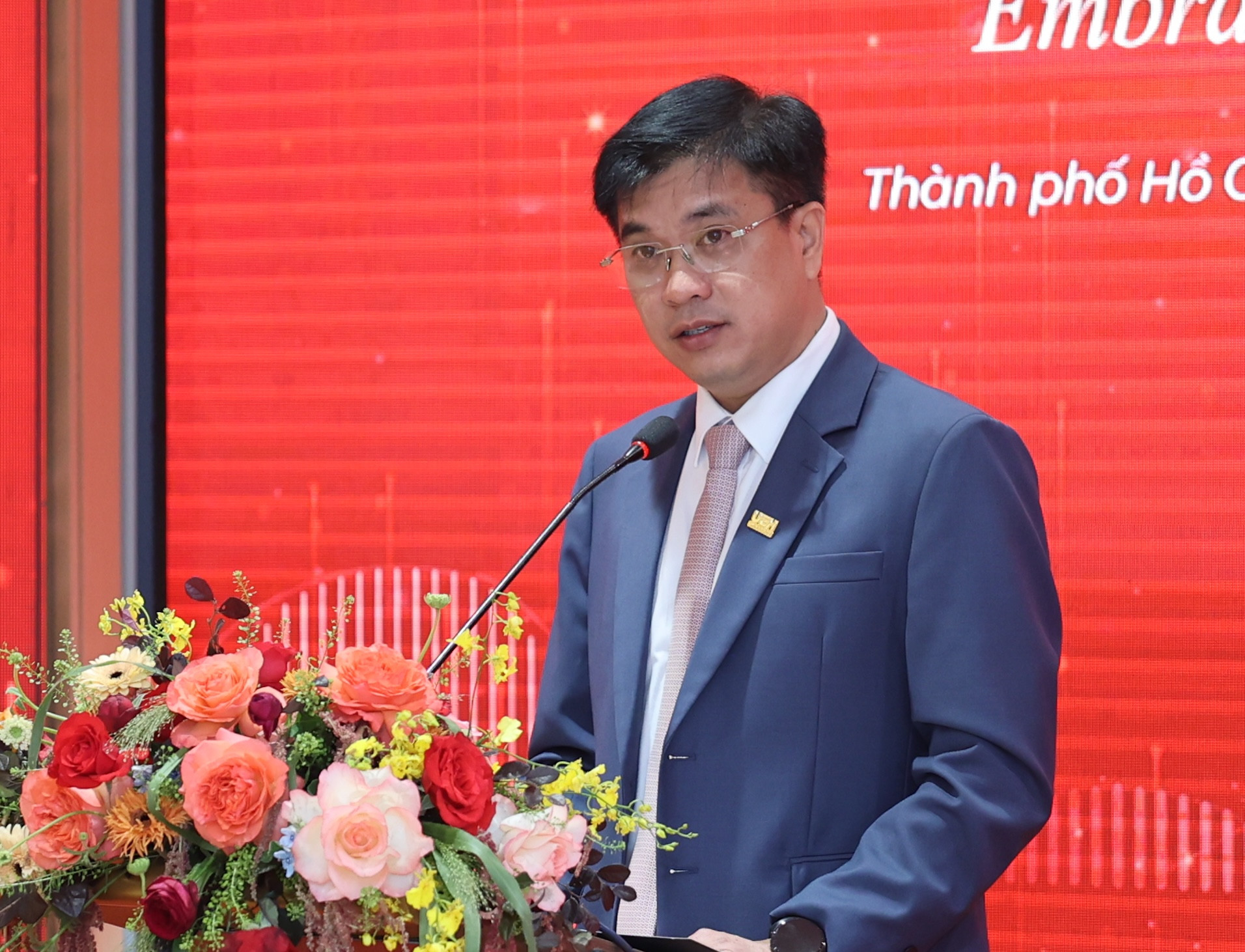 PGS.TS. Bùi Quang Hùng   Giám đốc UEH phát biểu.jpg