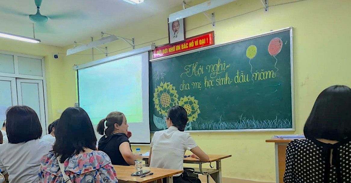 phu huynh bat ngo ve loat quy lop khi con chuyen tu truong tu sang cong 18292.jpg