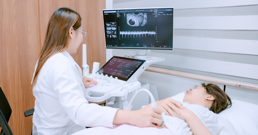 Người trẻ kết hôn muộn, chuyện sinh con tính như thế nào?