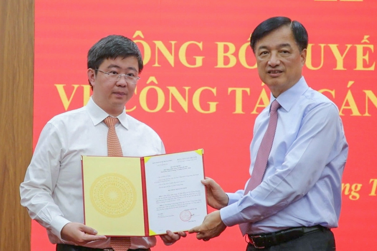 Ông Bùi Hoàng Phương được giới thiệu để bầu Chủ tịch UBND tỉnh Quảng Trị