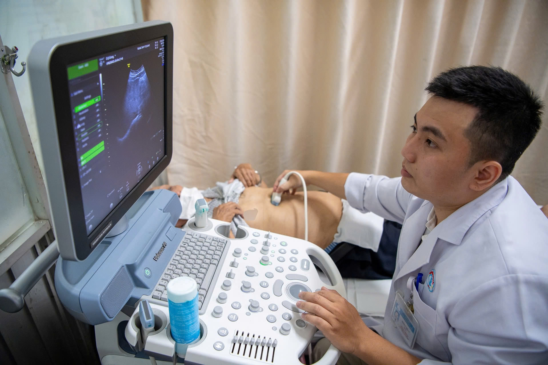 Bác sĩ luân phiên về trạm y tế TPHCM có thể được hỗ trợ tới 30 triệu đồng/tháng