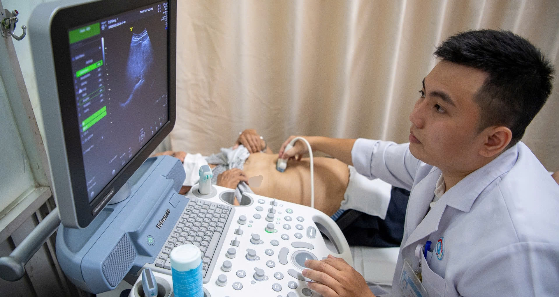 Bác sĩ luân phiên về trạm y tế TPHCM có thể được hỗ trợ tới 30 triệu đồng/tháng
