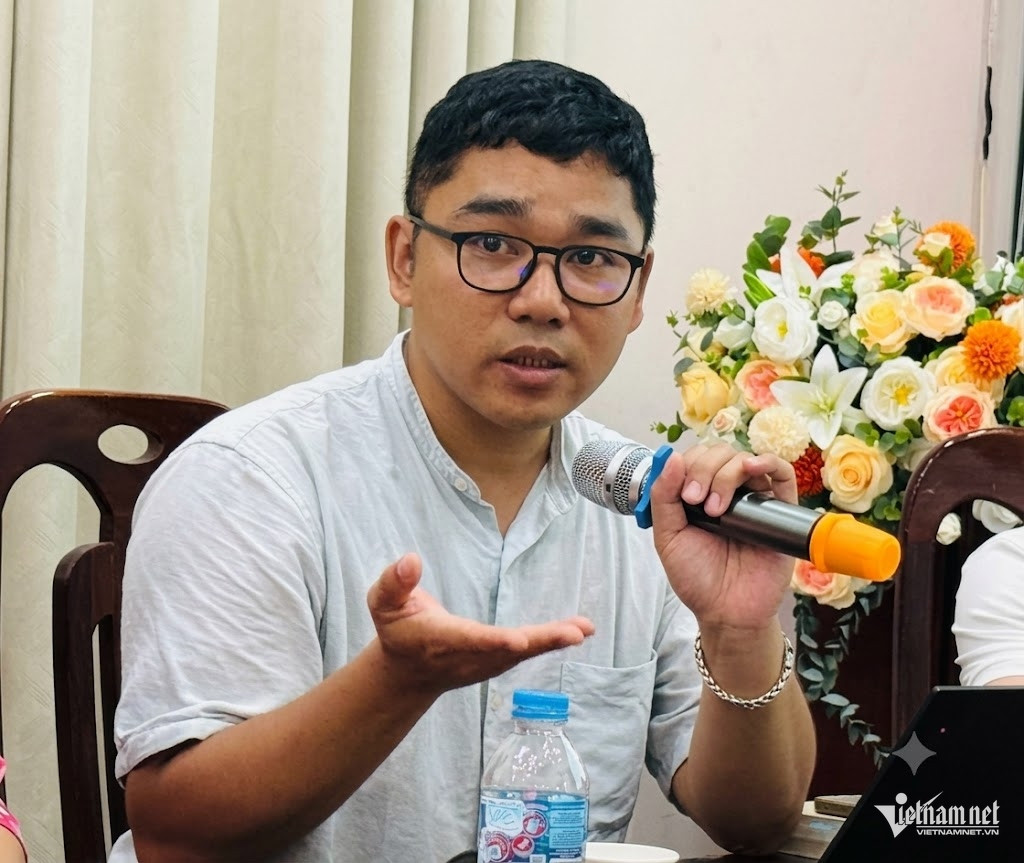 W-Thac si Nguyen Dinh Hung.jpg